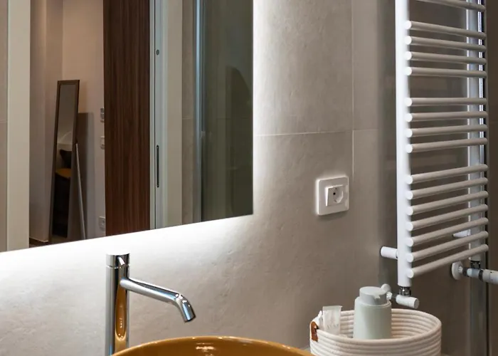 Pensión Tw-roman Holidays 4*
